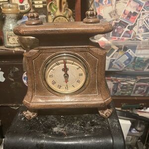 Vintage Brown Mantel Clock